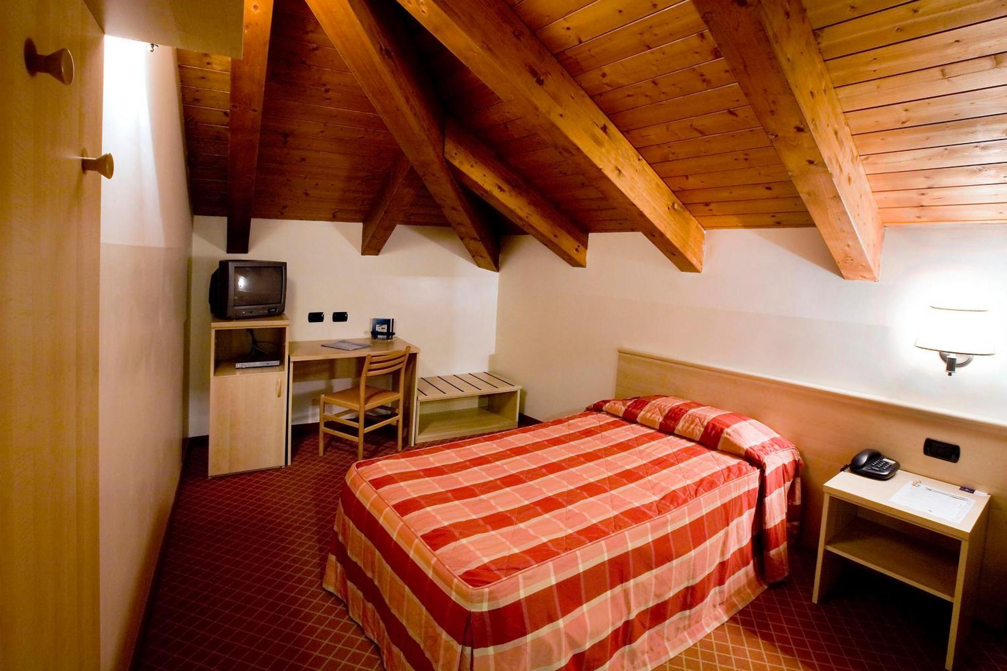 Hotel Gallia Pianezza Esterno foto