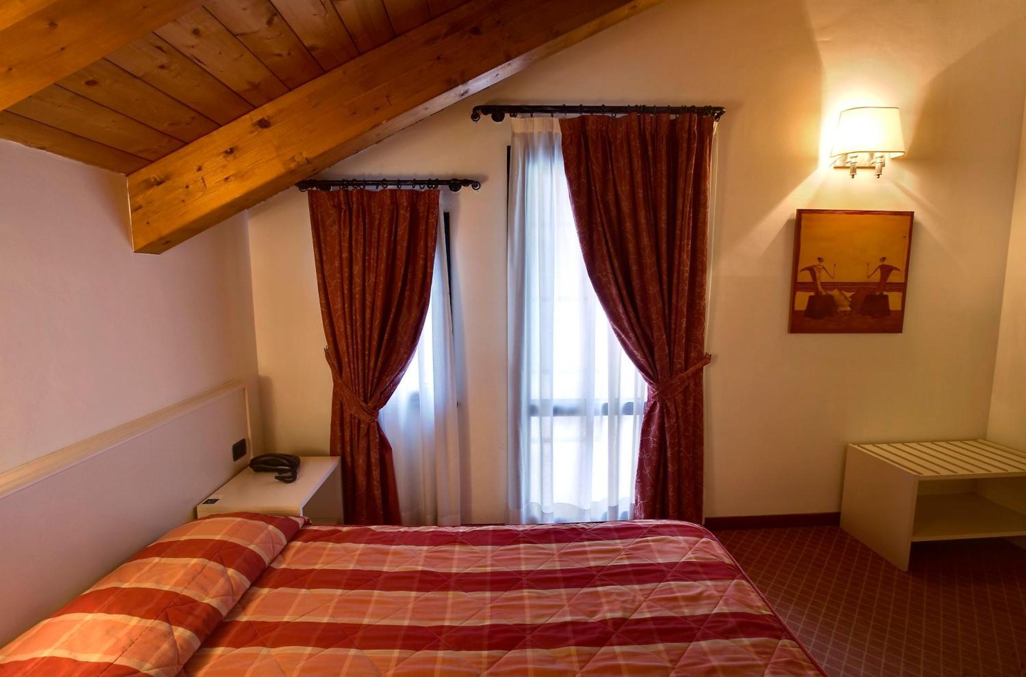 Hotel Gallia Pianezza Esterno foto