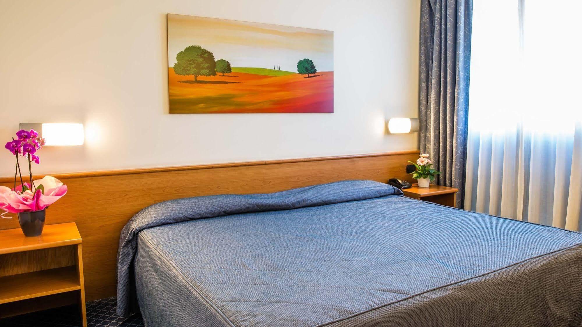 Hotel Gallia Pianezza Esterno foto