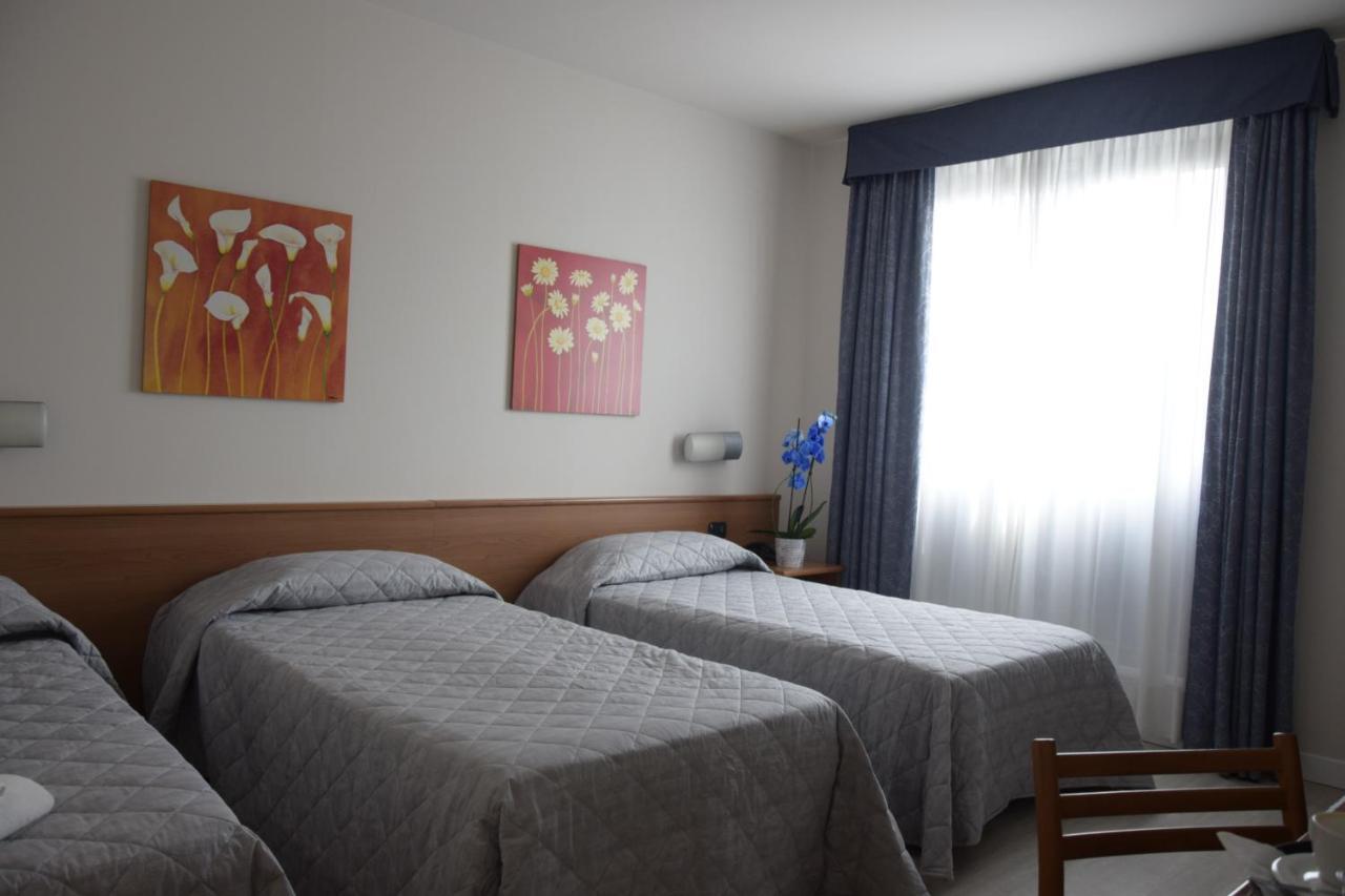 Hotel Gallia Pianezza Esterno foto