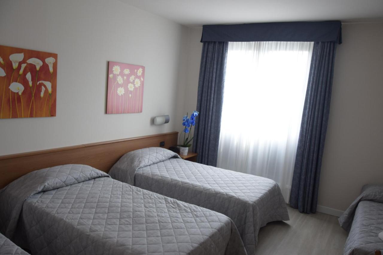 Hotel Gallia Pianezza Esterno foto